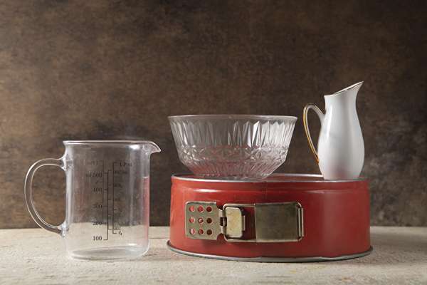 composition ordonnee des outils de cuisson
